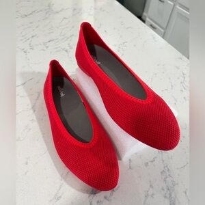 ALLBIRDS Women’s Point Toe Ballet Flats in Bloom Red with Red Sole NWOT